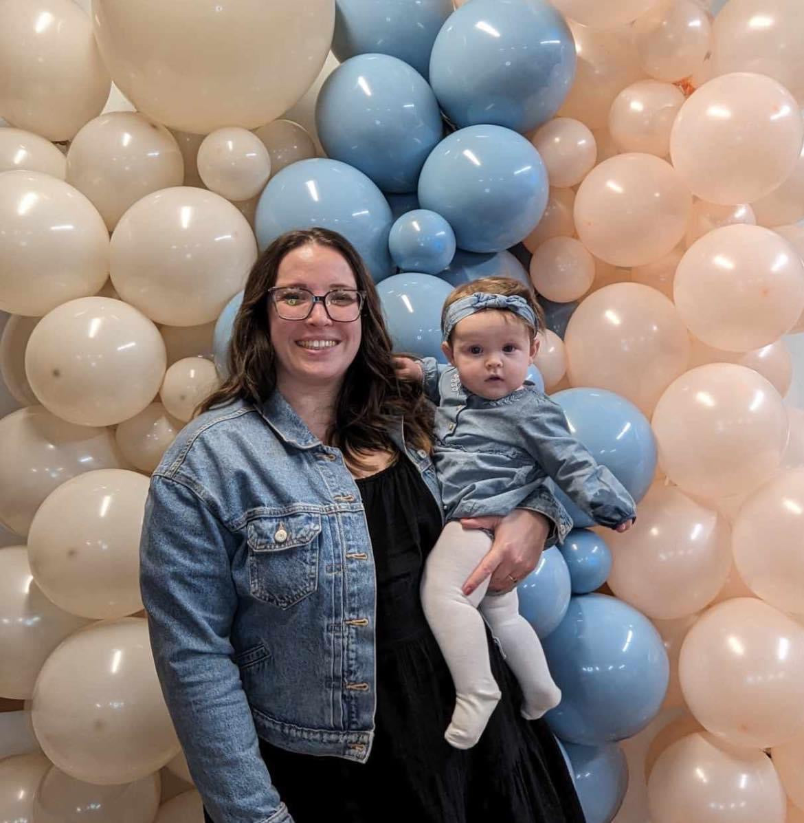 Balloon wall